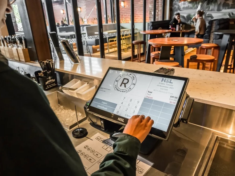 Tối ưu hóa quy trình vận hành với hệ thống POS tích hợp