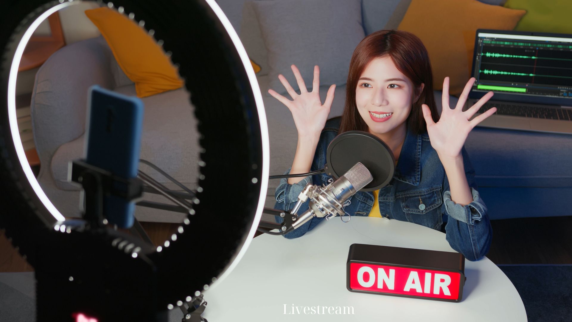 Bùng nổ livestream bán tour – Du lịch lên sàn thương mại điện tử